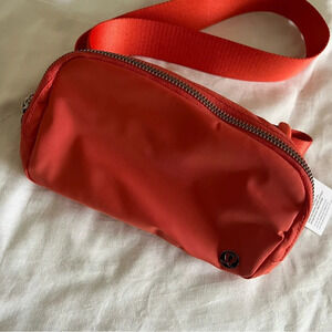 🆕 ORIGINAL OG Lululemon Everywhere Belt Bag * metal hardware - Warm Coral